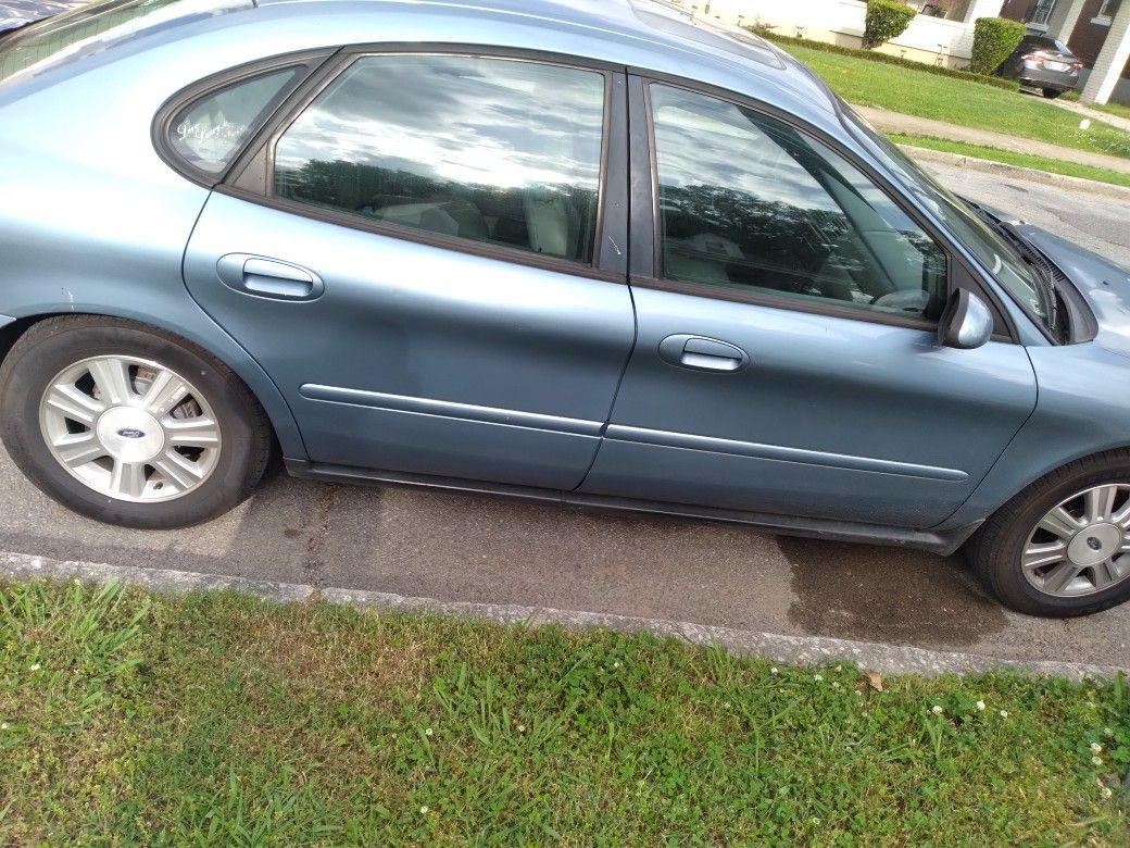 2008 Ford Taurus