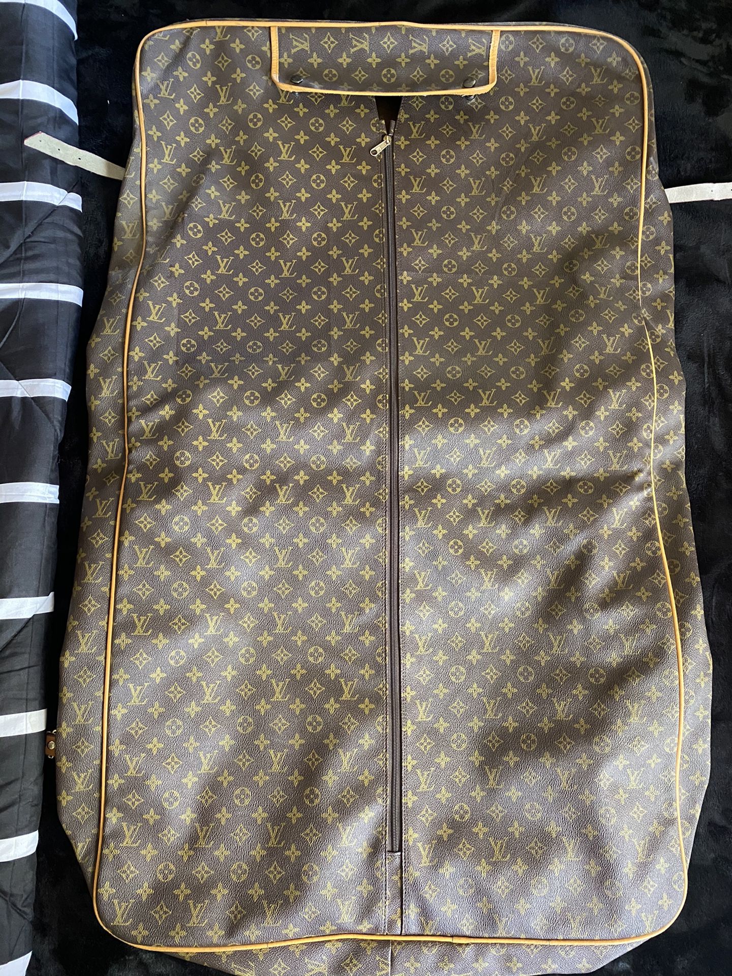 Louis Vuitton Garment Cover