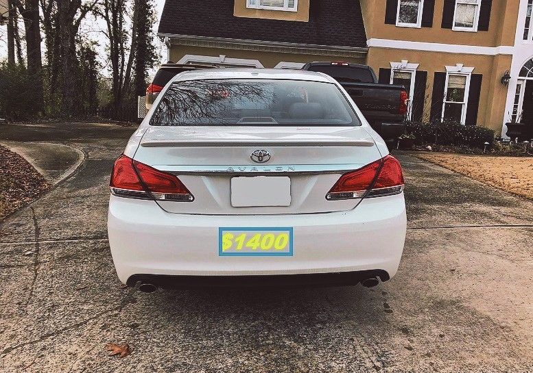 WELL MAINTAINED 2 0 1 1 Toiota Avaloñ!