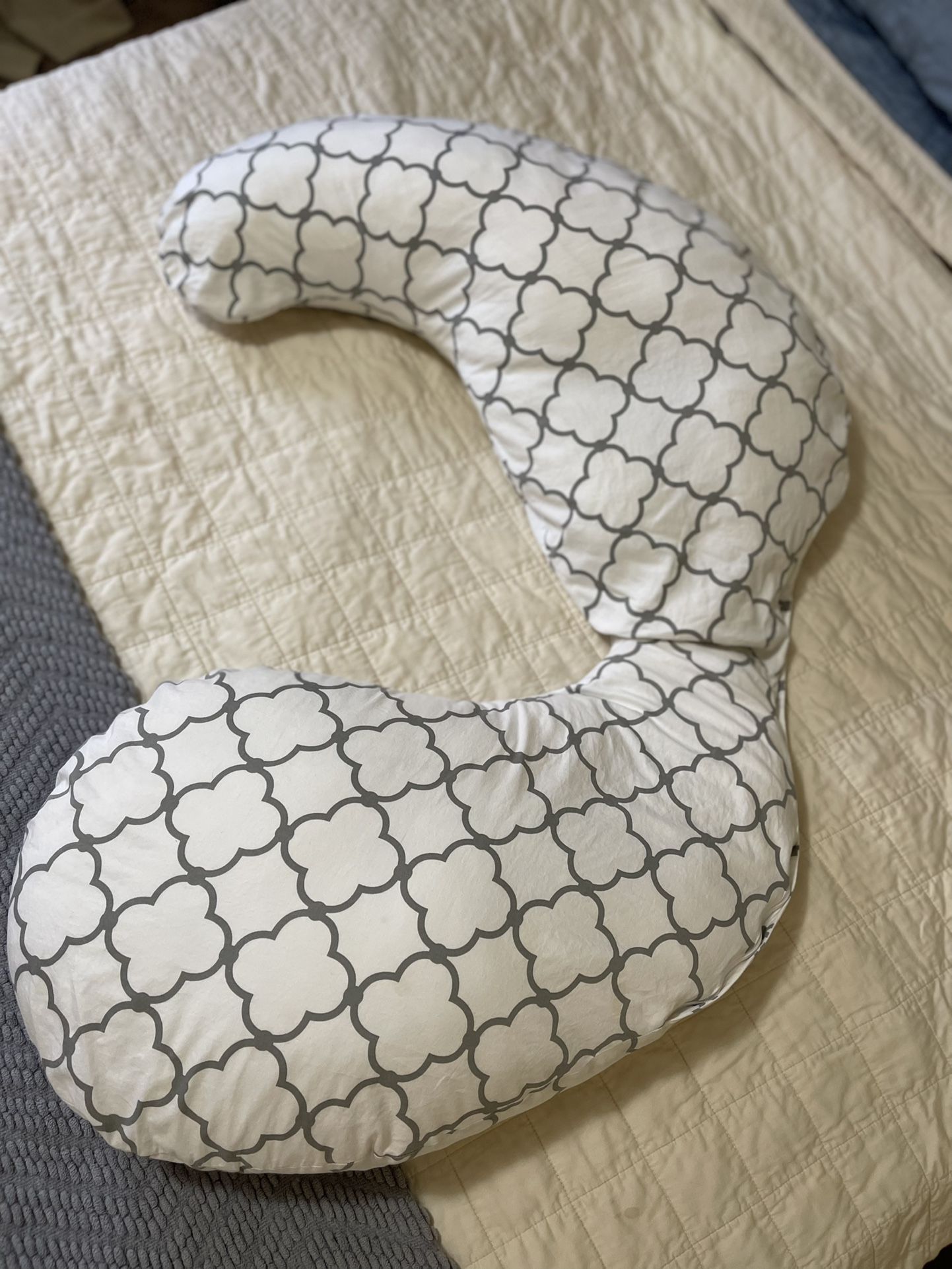 Boppy Total Body Pregnancy Pillow