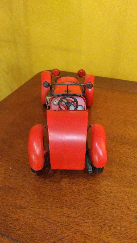 Vintage Look Metal Car 🚗 🚘