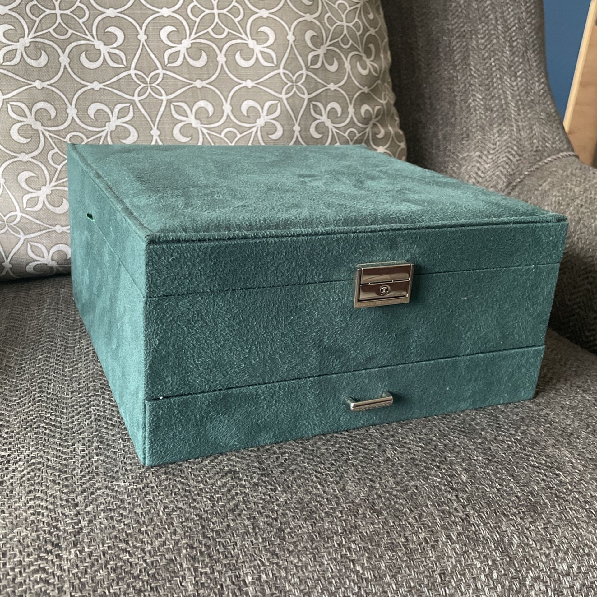 Popular Green jewelry Box