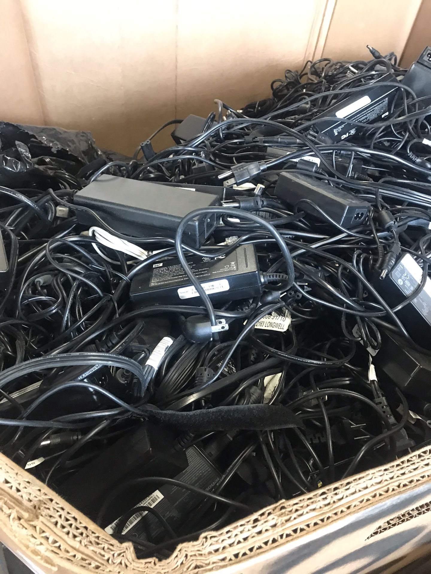 Power Adopters For Laptops . / Laptop Chargers . Dell , Hp , Lenovo’s Both Round And Square Flat Tips And All Kind Of Chargers Available At Kbuy From