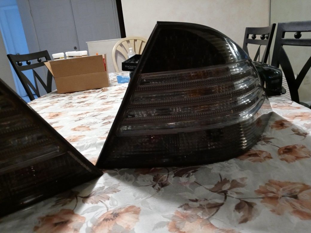 00 To 06 S55 Tail Lights