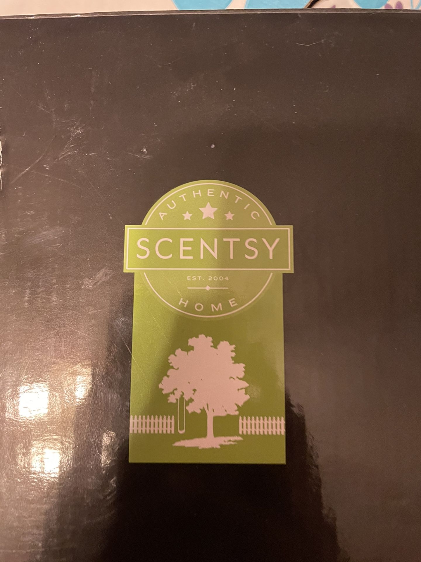 Scentsy Villians Warmer And 2 Wax Bars