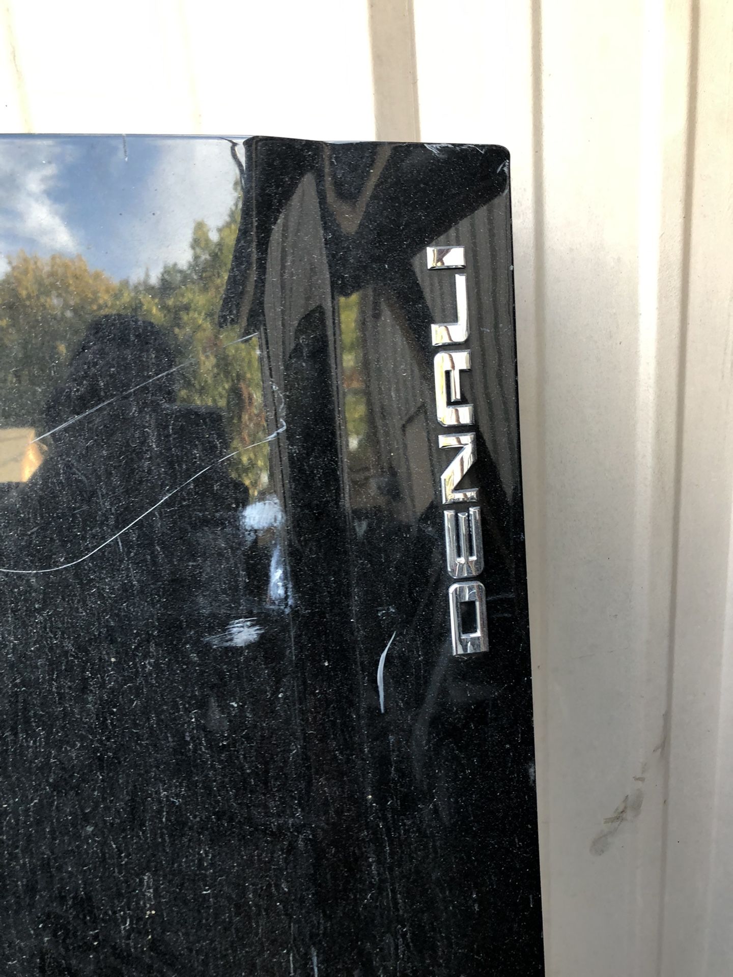 2014 -2018 GMC SIERRA DENALI TAILGATE OEM