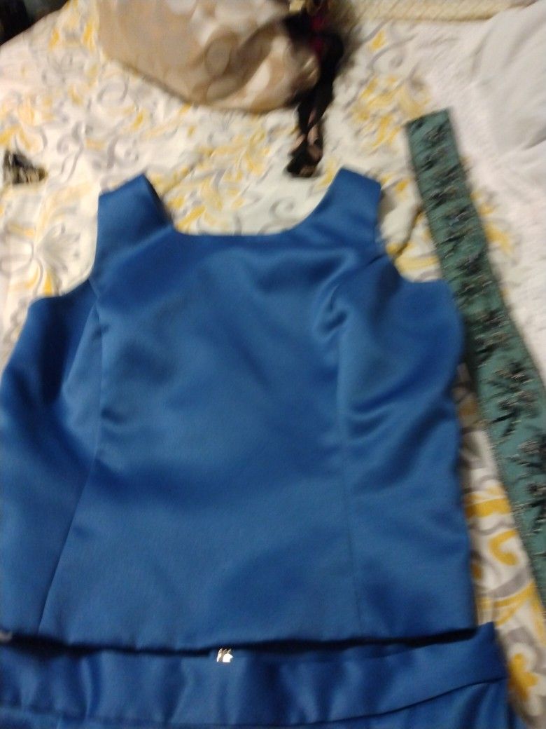 Ladies Size 4