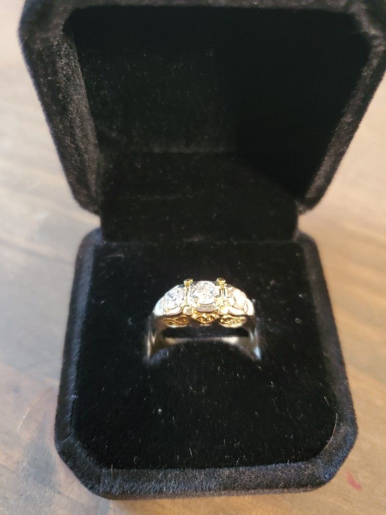 Vintage Two-toned Diamond Wedding Ring