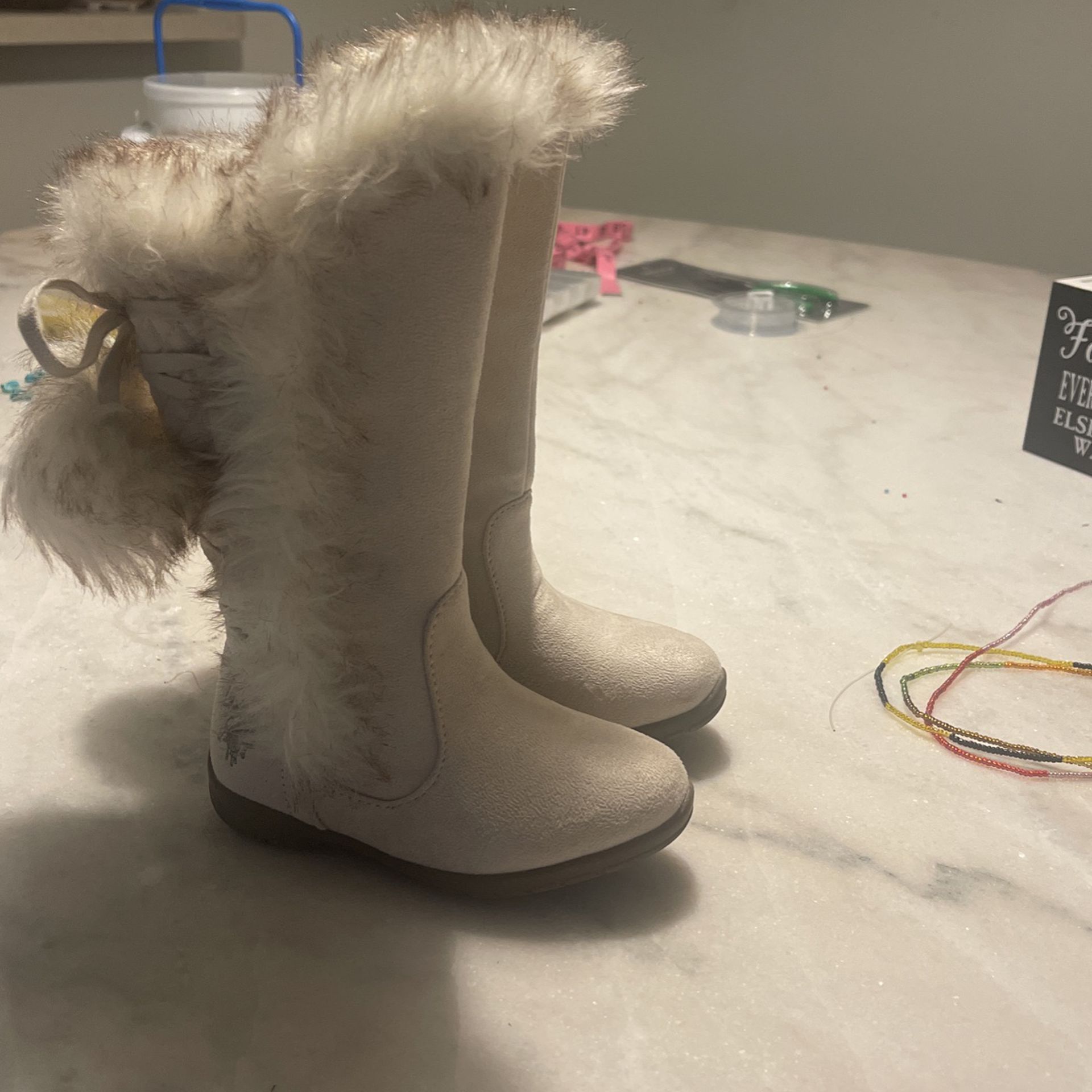 Toddler Size 6c Creame Fur Boots