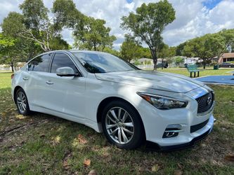 2015 Infiniti Q50