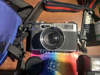 (camera) Yashica Electro 35mm Vintage Film Camera (bundle)  Thumbnail