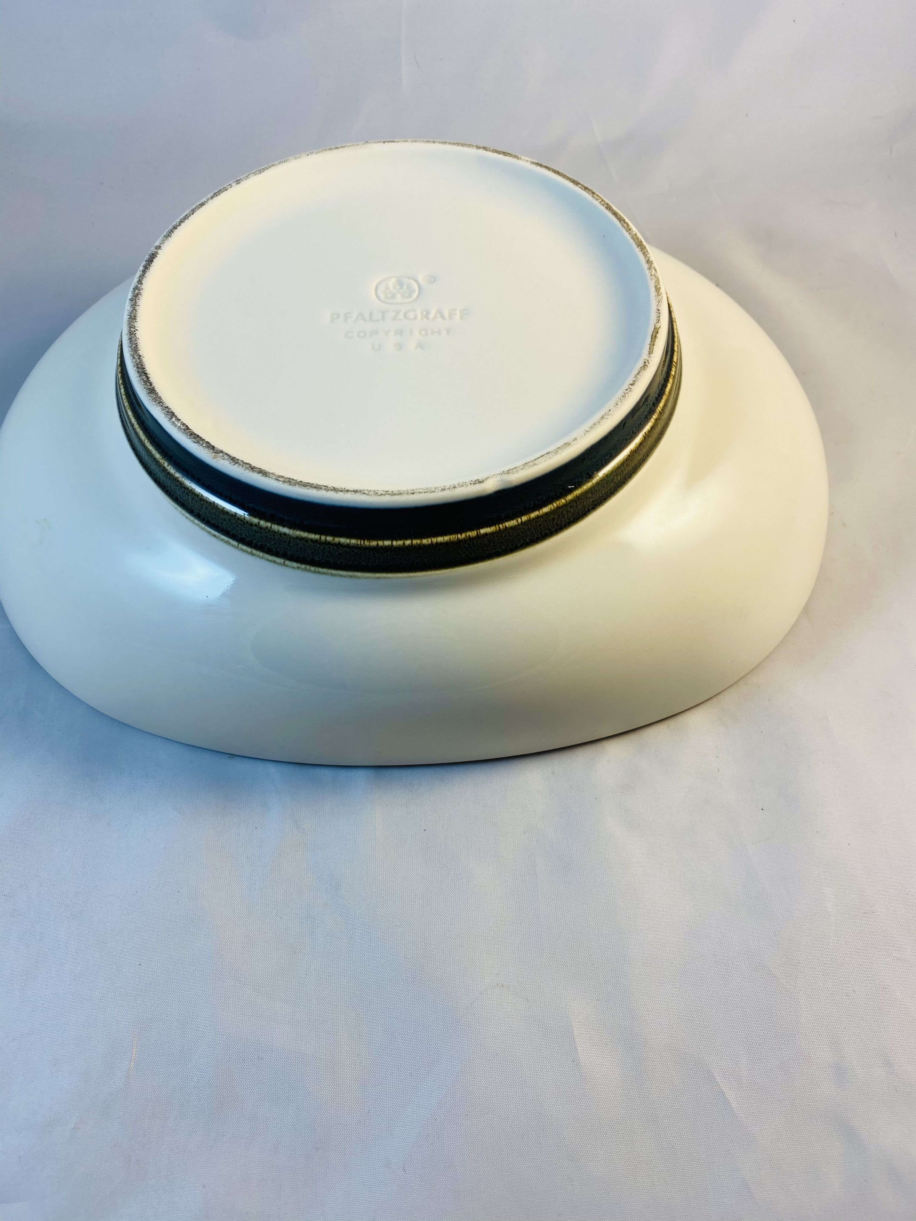 Pfaltzgraff Cream Oval Serving Bowl Serving Dish. frnt cab