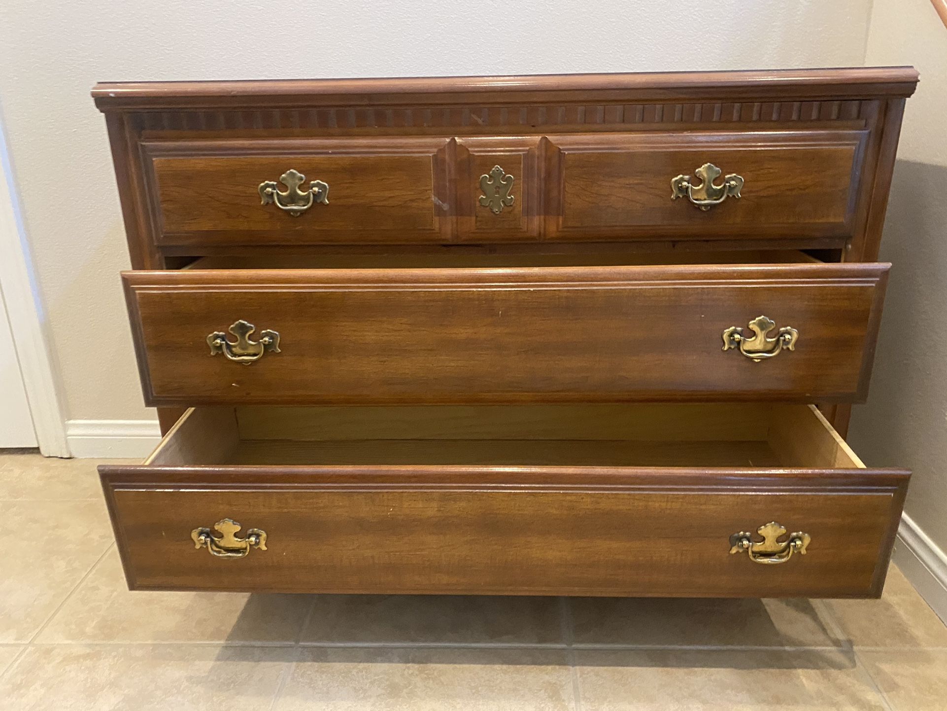 3 Drawer Dresser