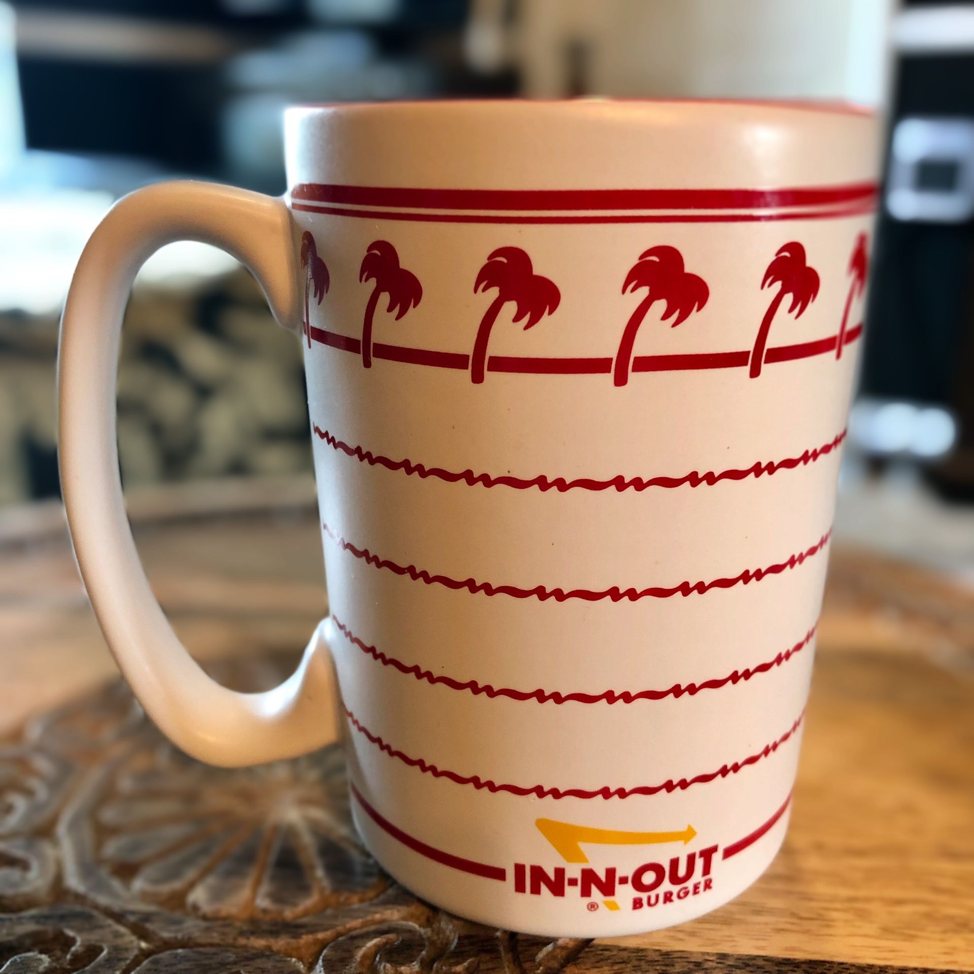 In-N-Out Burger Coffee Mug Cup Ceramic Palm Trees 12oz