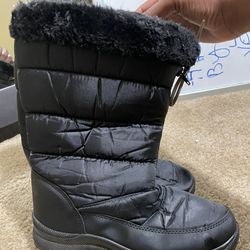 Women’s Snow Boots Size:10 Thumbnail