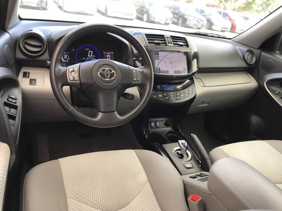 2013 Toyota RAV4 EV
