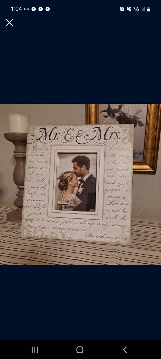 Wedding Picture Frame/ Mr & Mrs