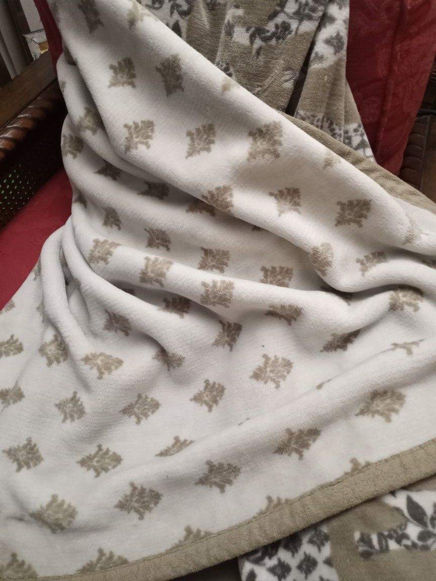 Mink Blanket--60" X 72"