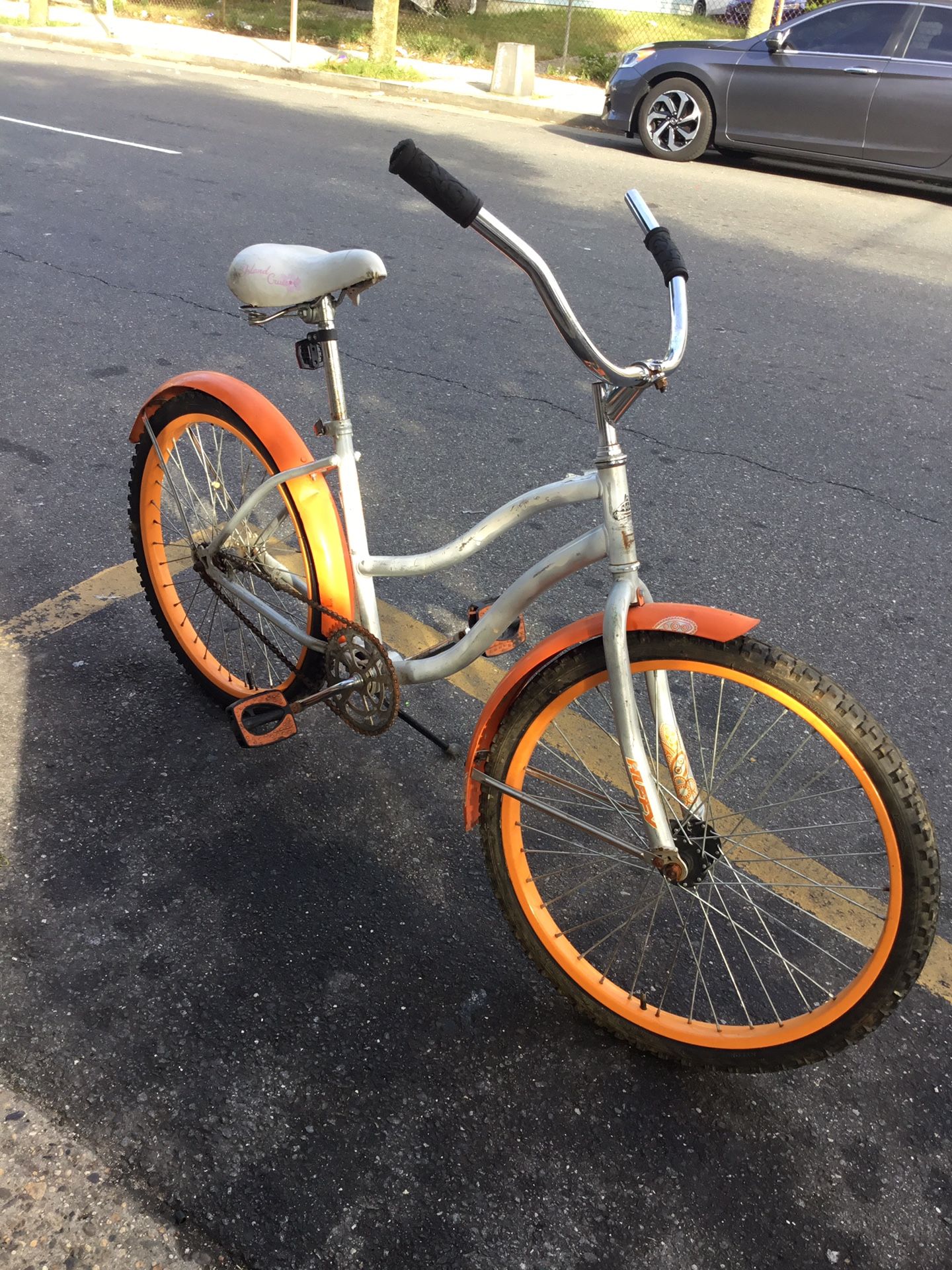 Vintage huffy beach cruise