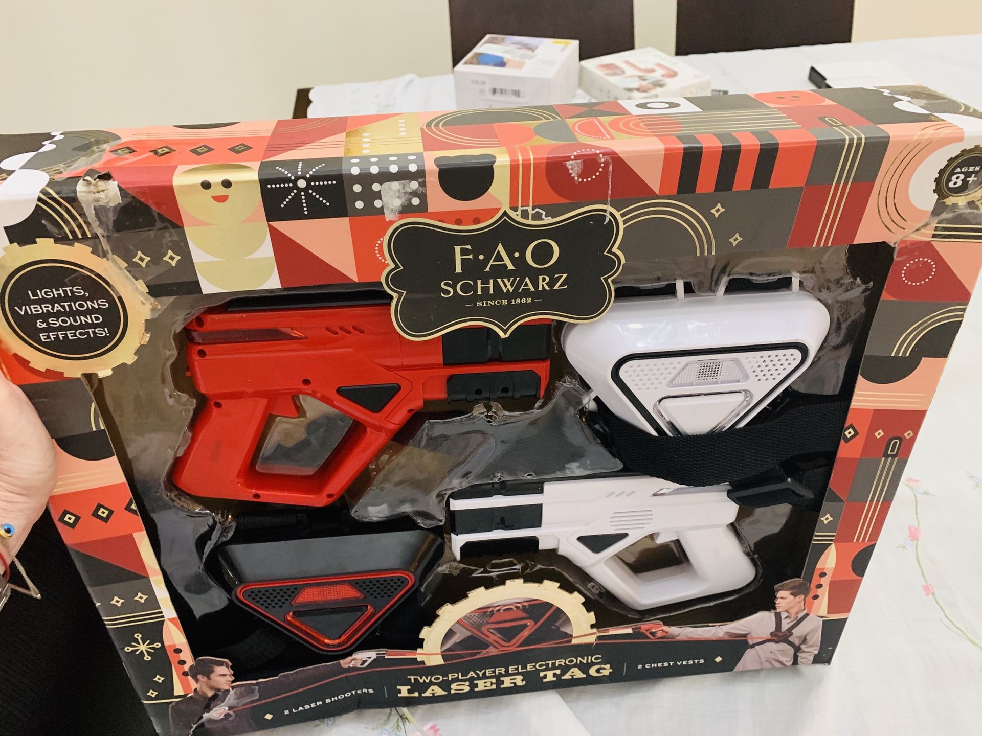 fao schwarz electronic laser tag