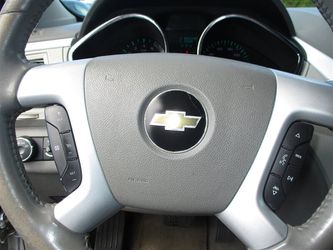 2010 Chevrolet Traverse LT Thumbnail