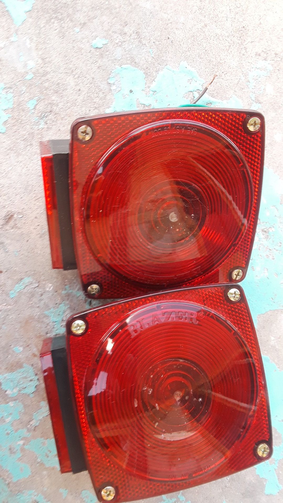Trailer tail lights