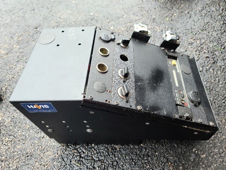 HAVIS CONSOLE WITH 9 CIGARETTE LIGHTER SOCKETS, AN ARROWSTICK CONTROLLER AND 2 MIC HOLDERS LIKE NEW