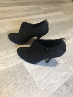 Women’s Black Booties High Heels Size 7 Thumbnail
