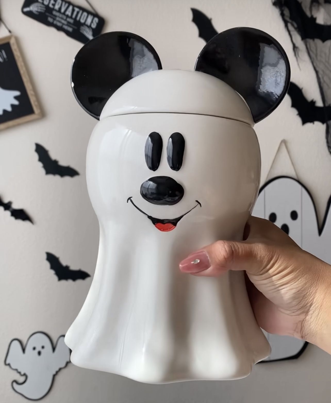 Mickey Ghost Canister Mickey & Minnie Pumpkins for Sale in San Gabriel, CA  - OfferUp