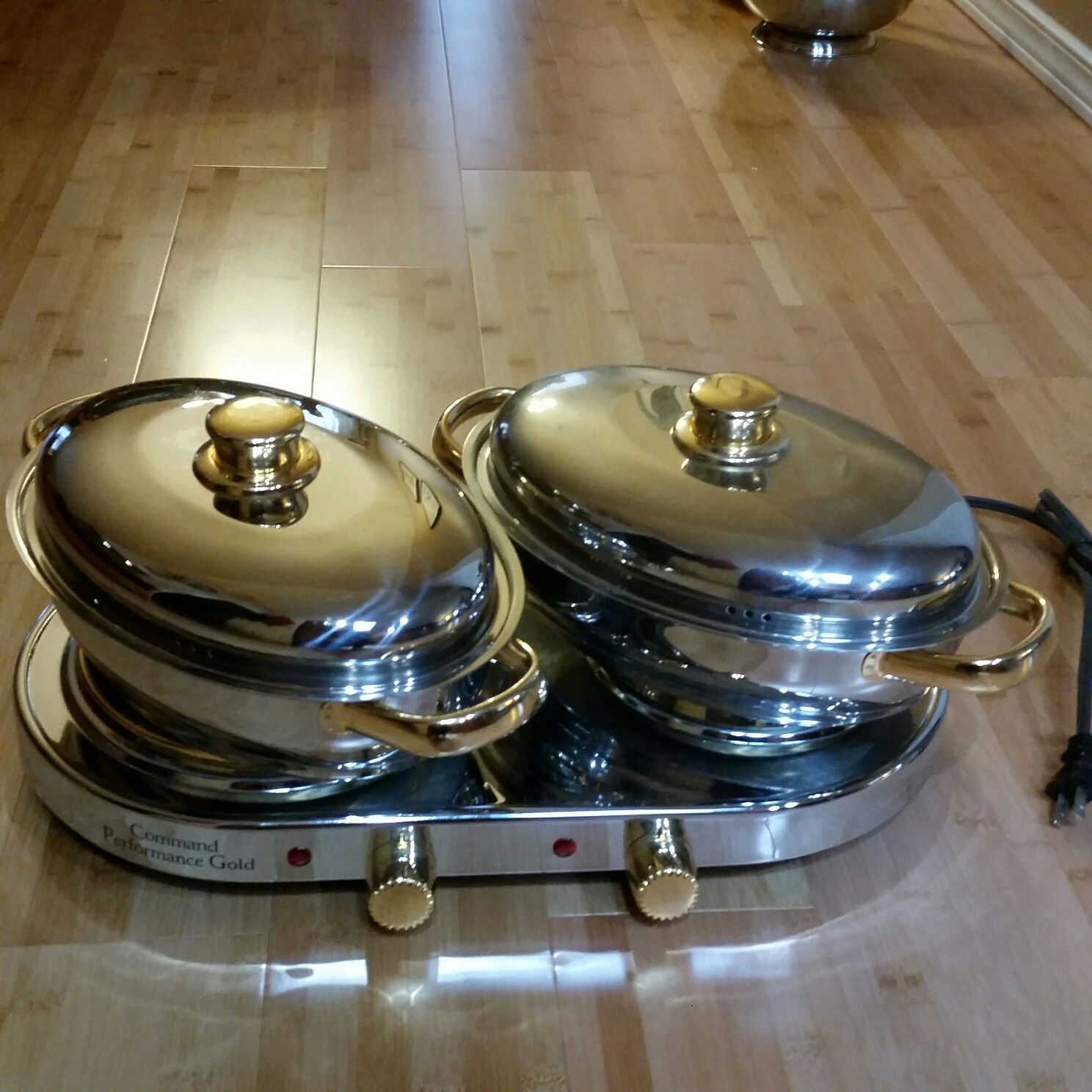 Command Performance Gold Cookware - $295