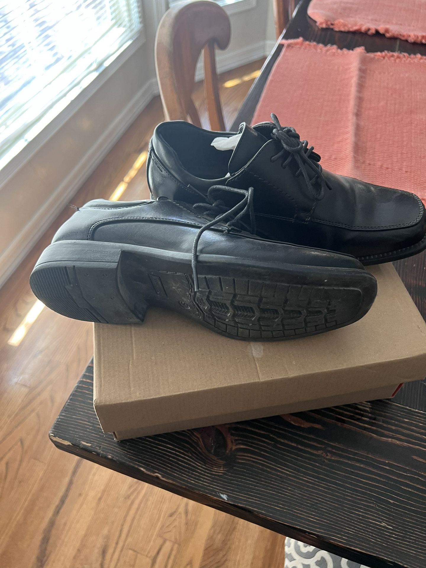 Boys Black Dress Shoes Size 3 1/2 
