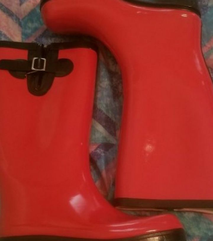 Brand New Women's Red Rain Snow Boots Size 8