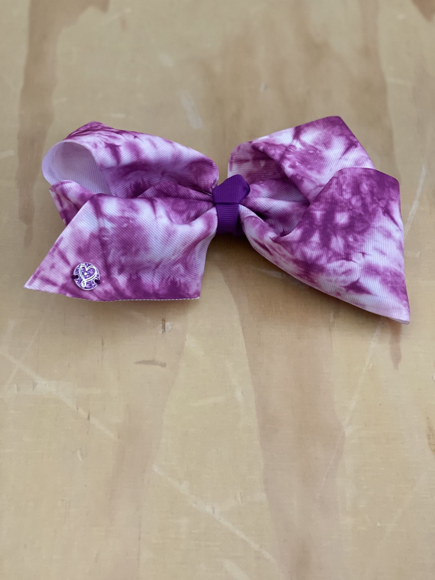 JoJo bow! 💜