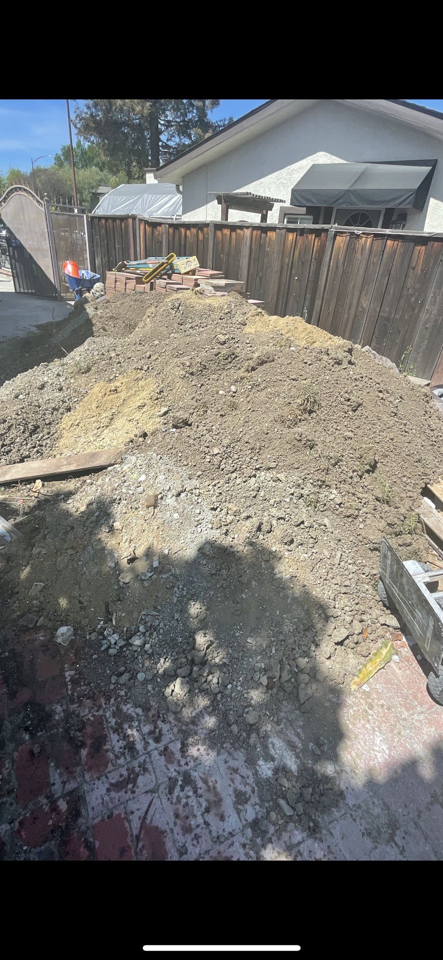 Demolitionš± hauling Junk Dirt Concrete