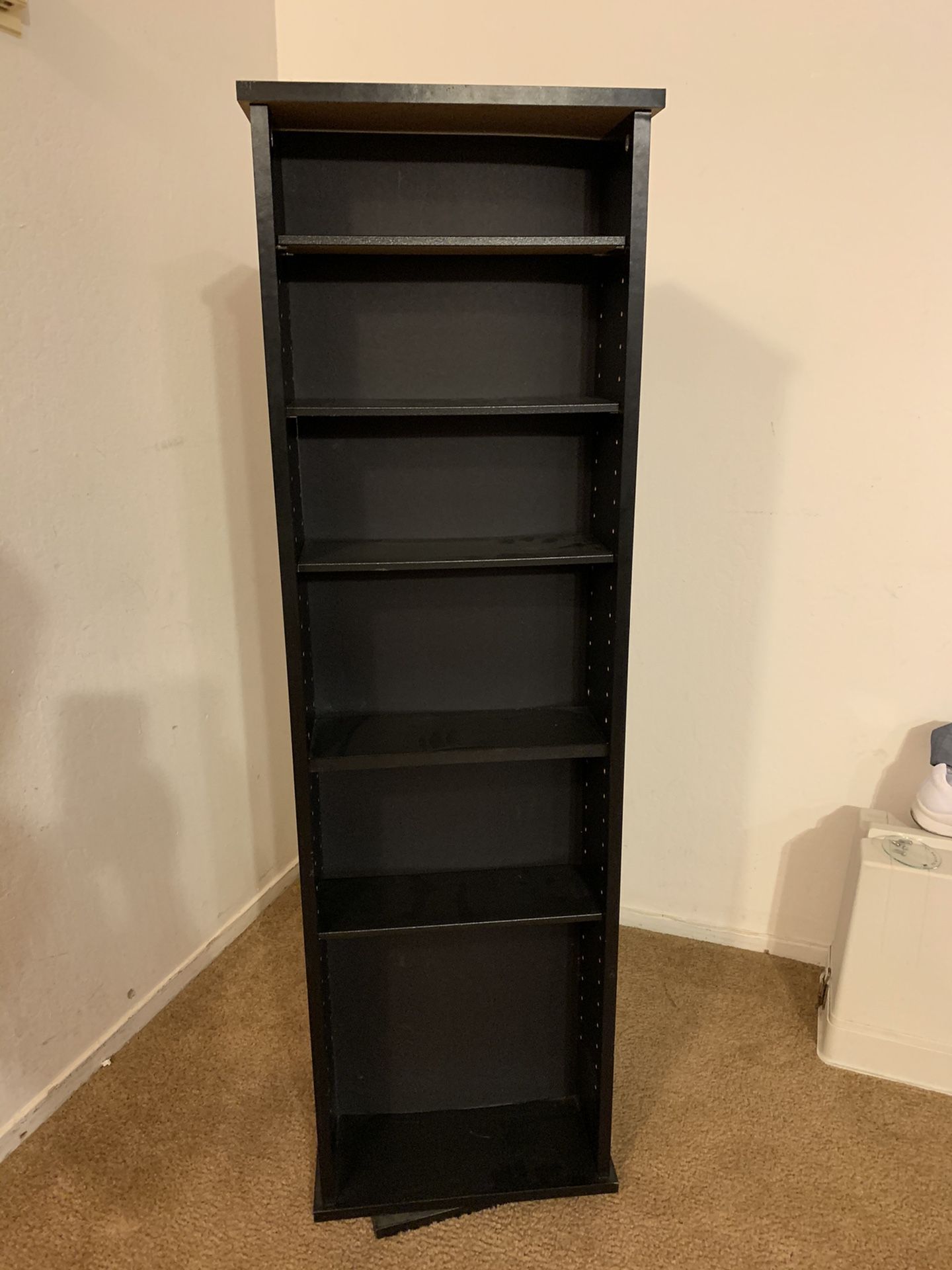 Rotating shelf