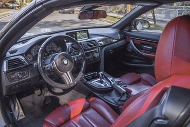 2016 BMW M4 Thumbnail