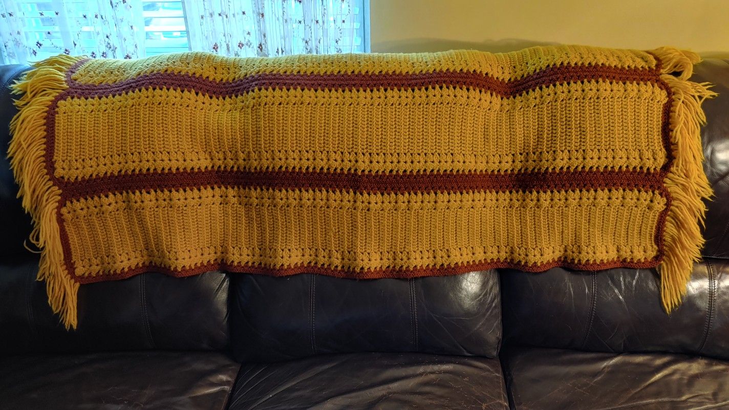 Washington Football Vintage Afghan Blanket Crochet NFL Fan Bedroom LivingroomThrow Red Gold