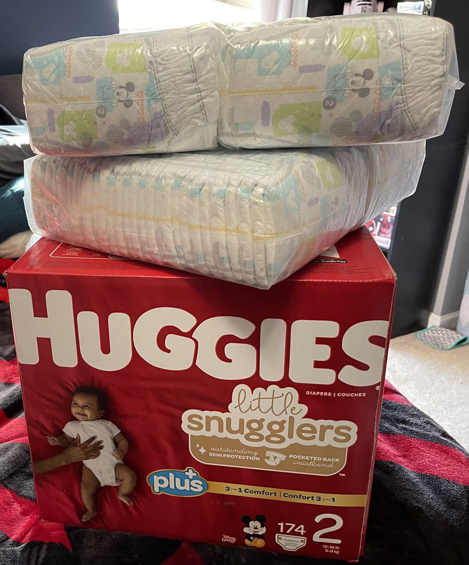 Huggies Little Snugglers Diapers  Size 2