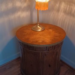 Antique Table And Lamp Thumbnail