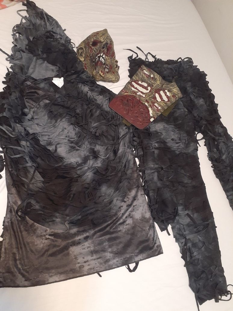 Costumer for Halloween of Women and Men