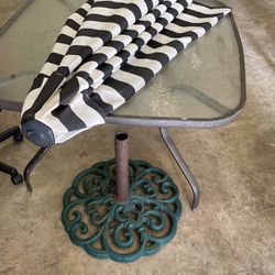 Patio  Set - Table / Plastic-Sand Base / Umbrella Thumbnail