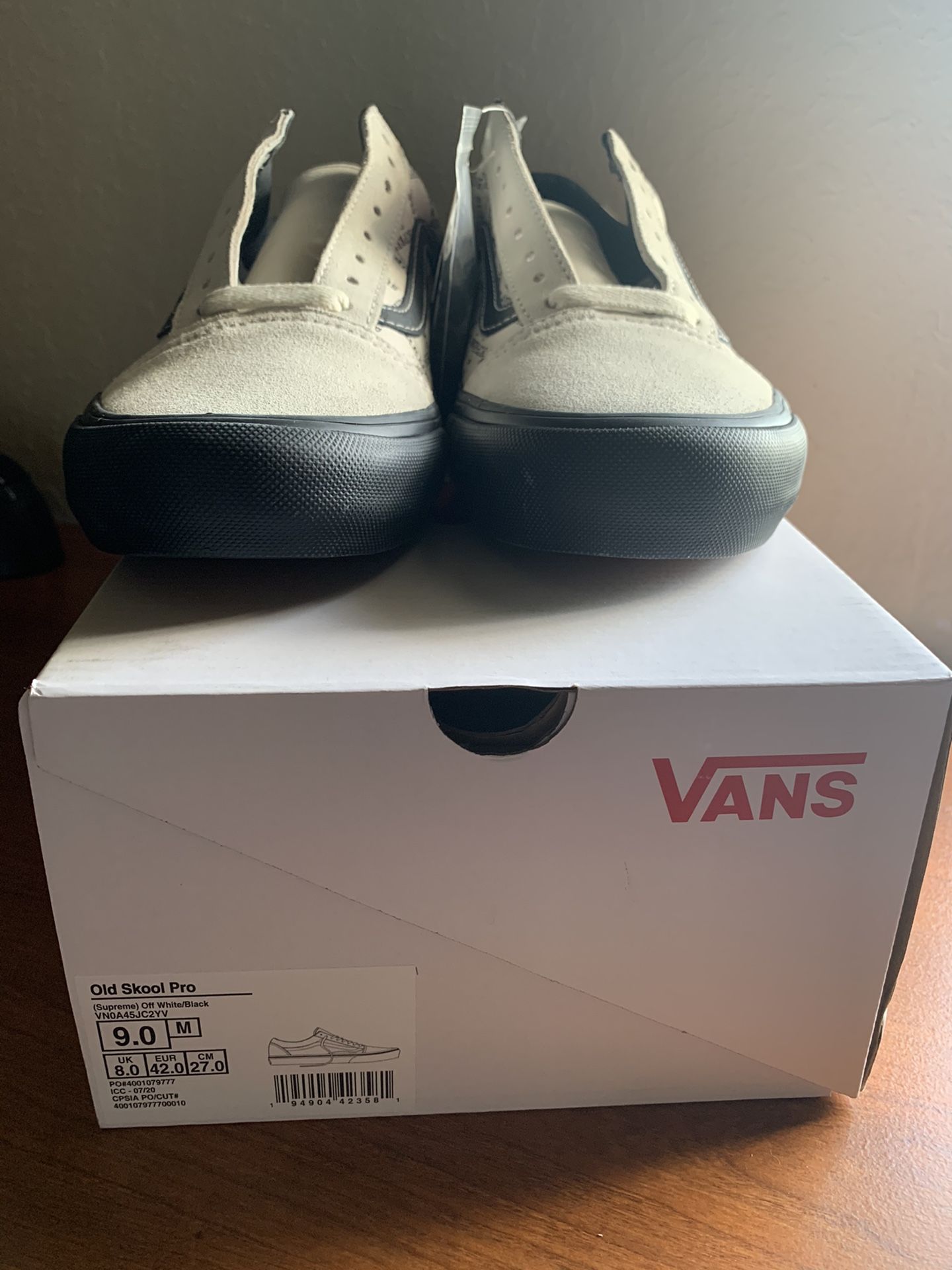 SUPREME X VANS! Old School Pro! Size 9