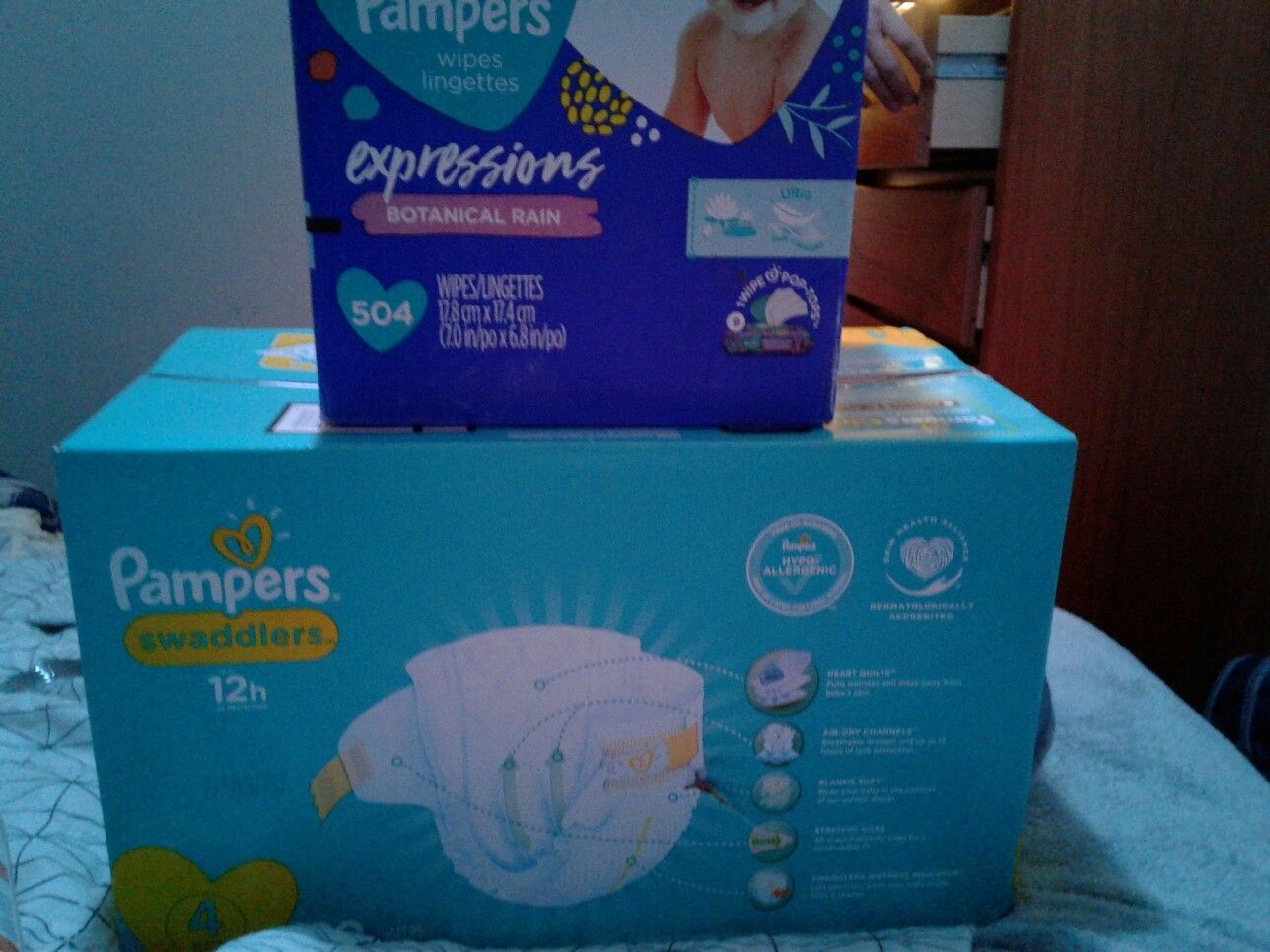 Pampers diapers 120 diapers 508 Pampers wipes direct shampoo and body wash