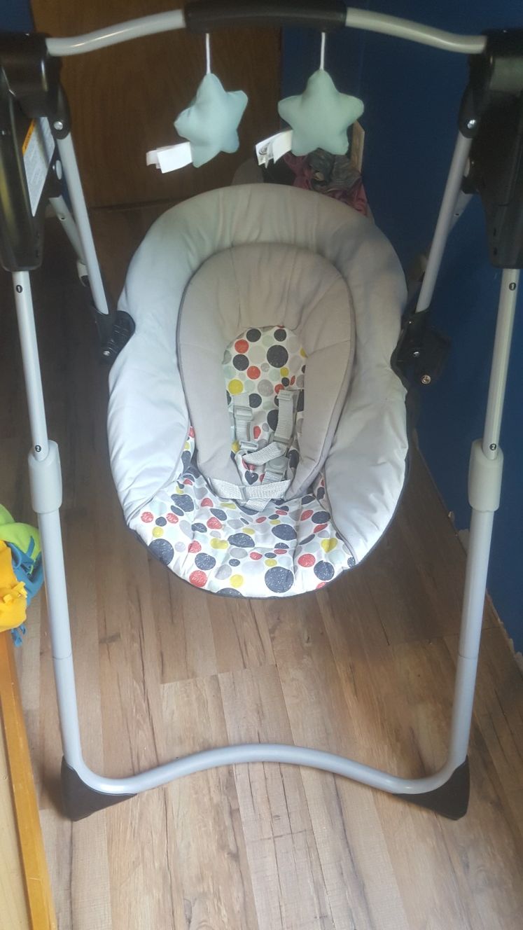 Graco baby swing $20