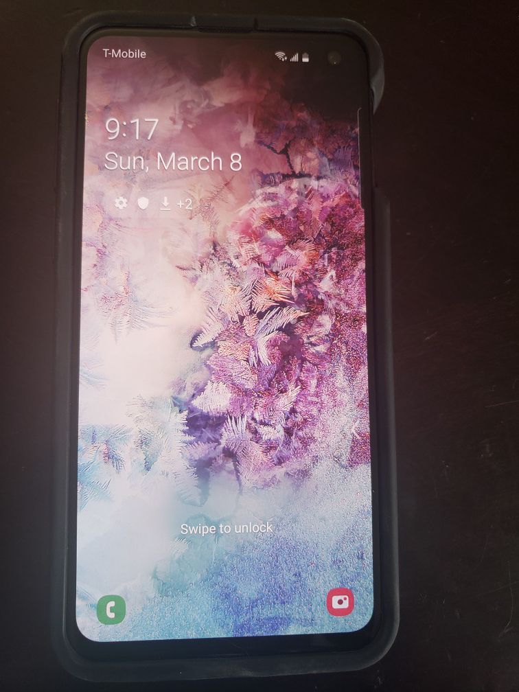 Samsung Galaxy s10 e phone
