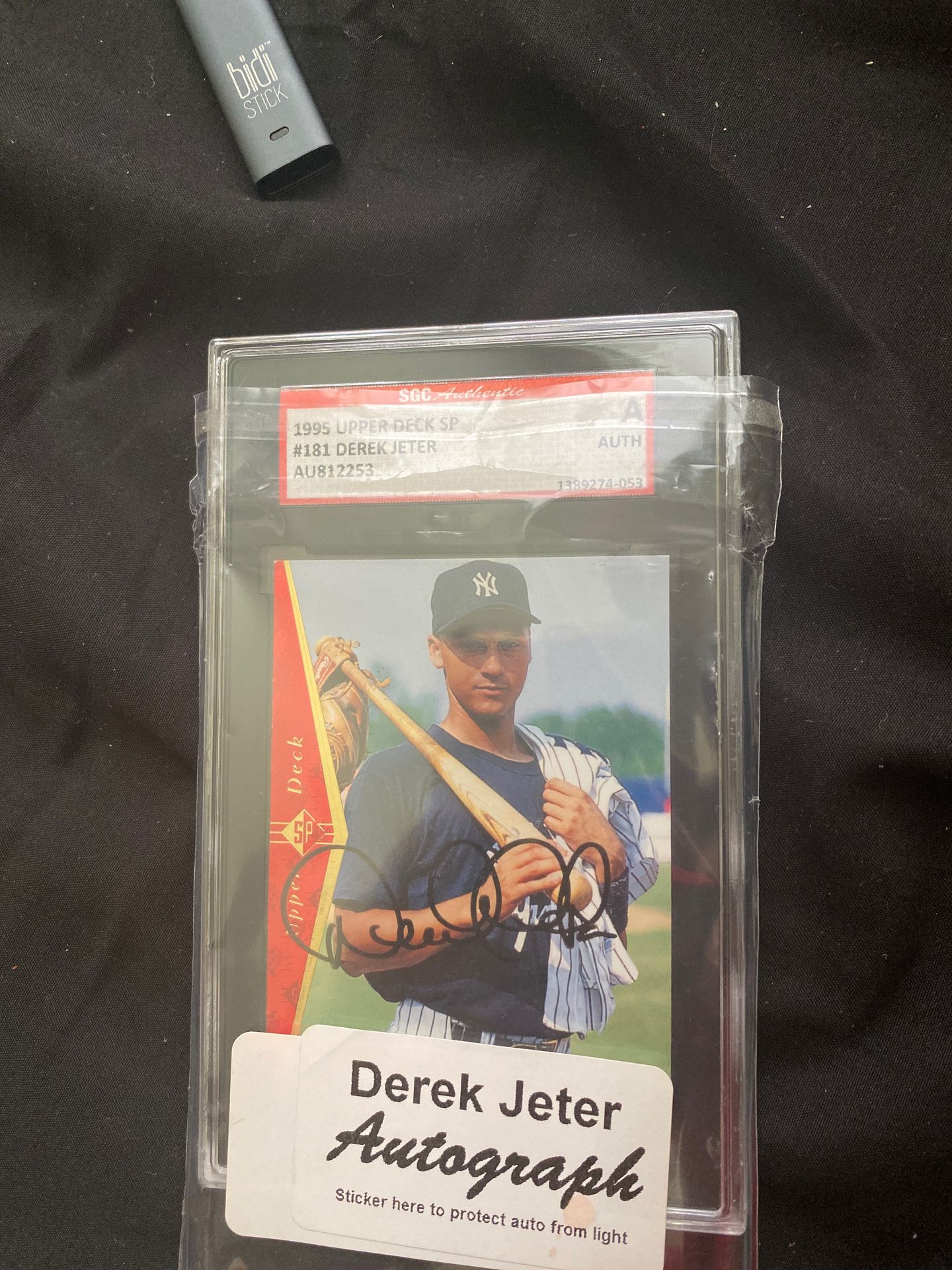 Derek jeter signed card