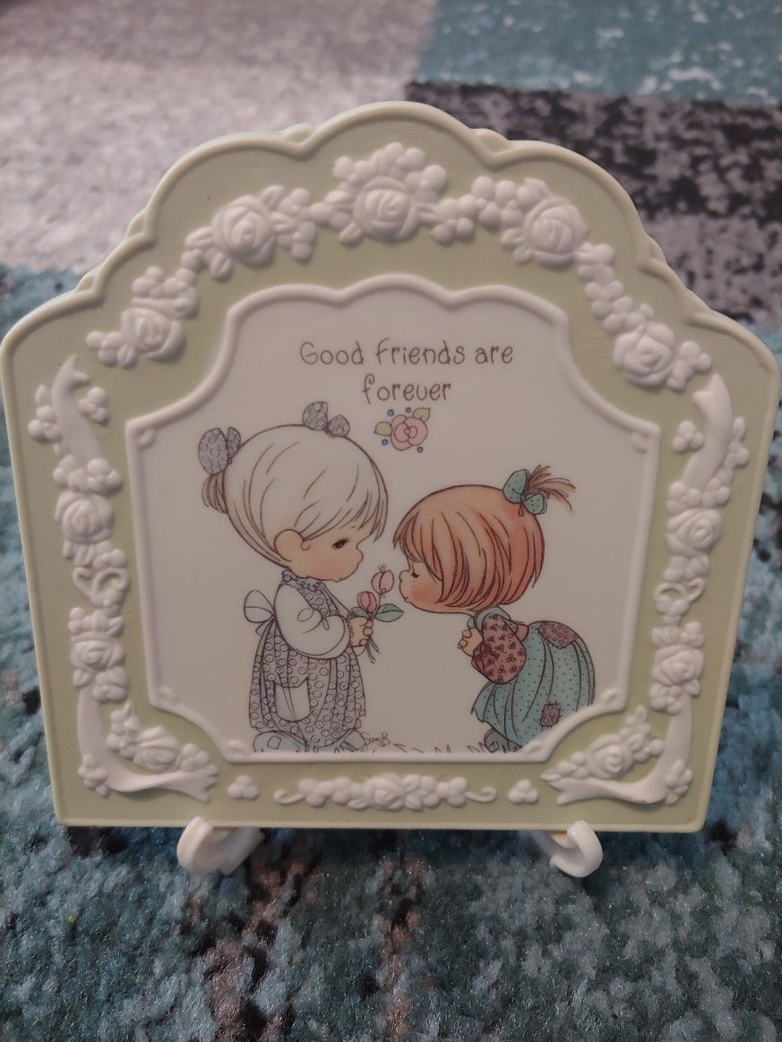 Precious Moments Plate Set With Stands