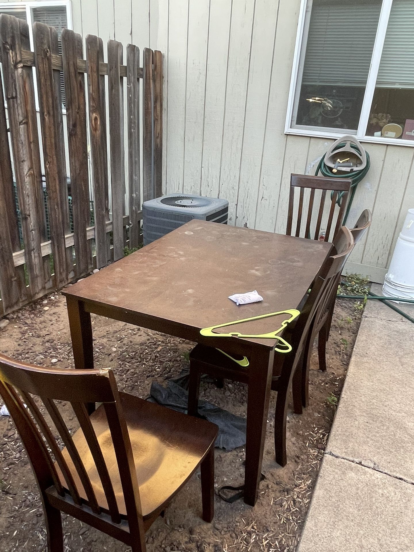 Table  Chairs $20 Dollars 