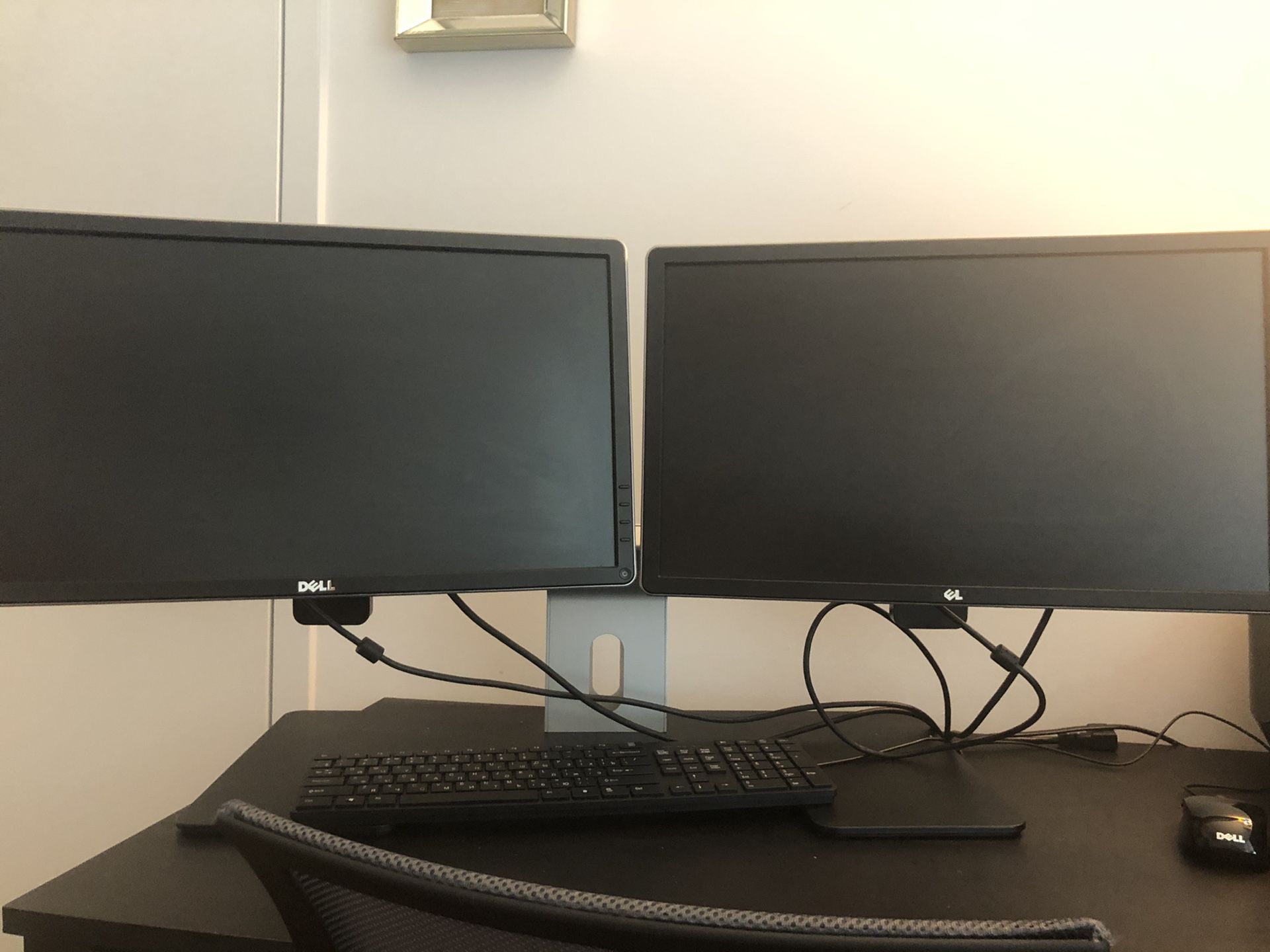 Dual monitor for pc with a stand