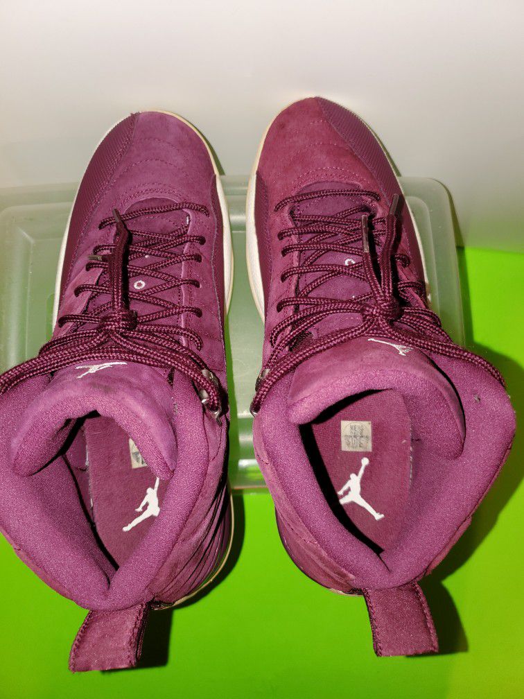 Nike Air Jordan Retro 12 Bordeaux Edition 
